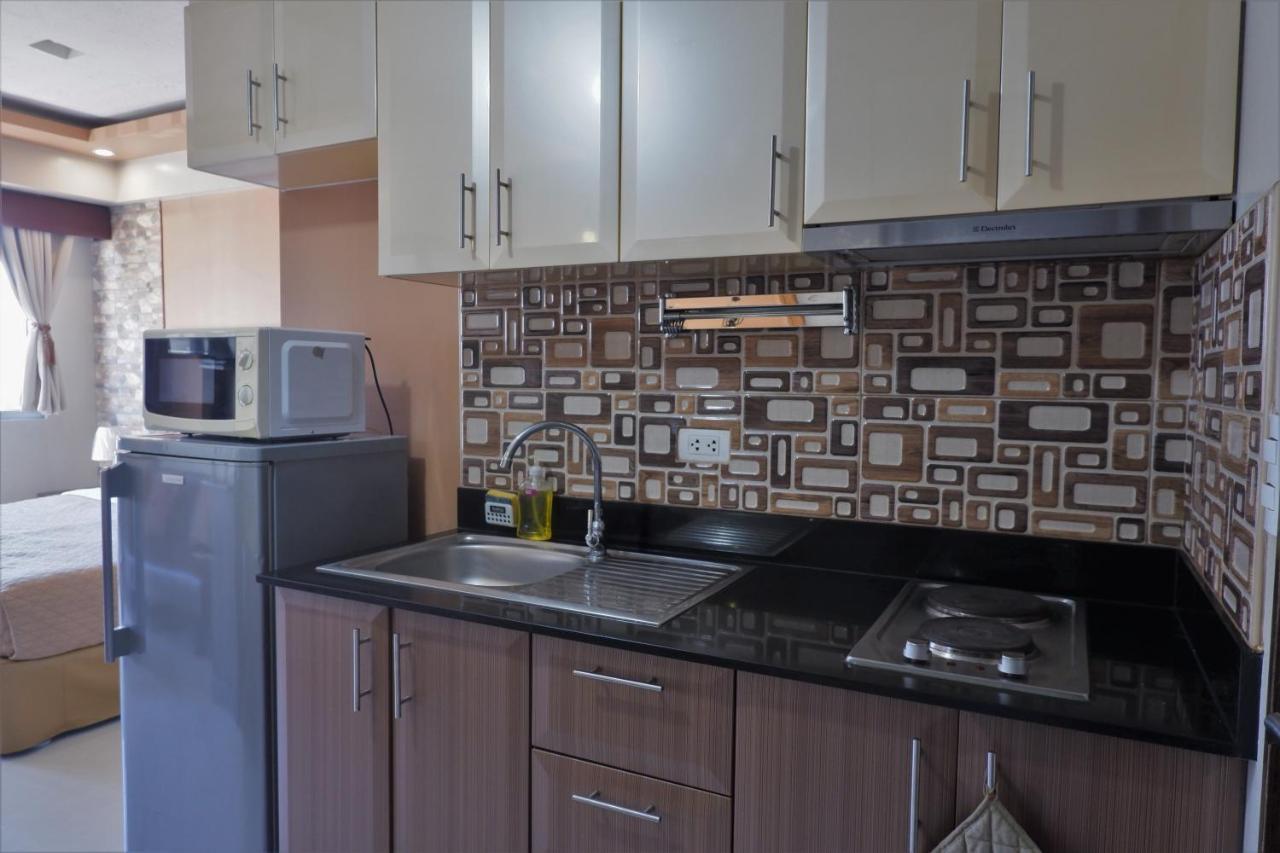 One Palm Tree Villas مانيلا المظهر الخارجي الصورة