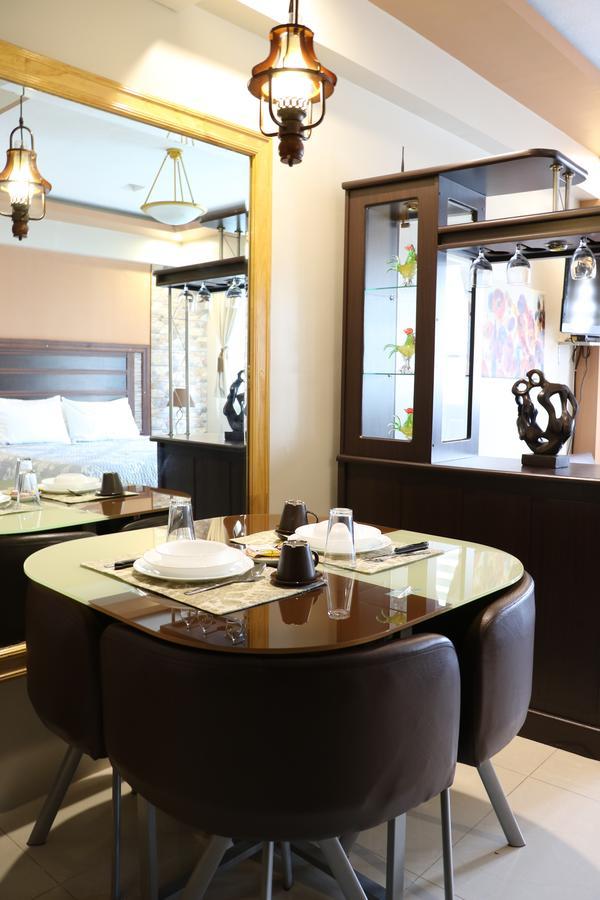 One Palm Tree Villas مانيلا المظهر الخارجي الصورة
