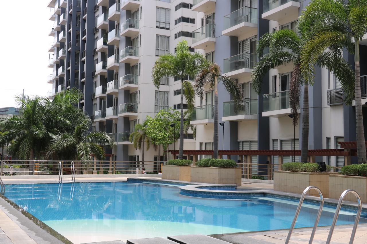 One Palm Tree Villas مانيلا المظهر الخارجي الصورة