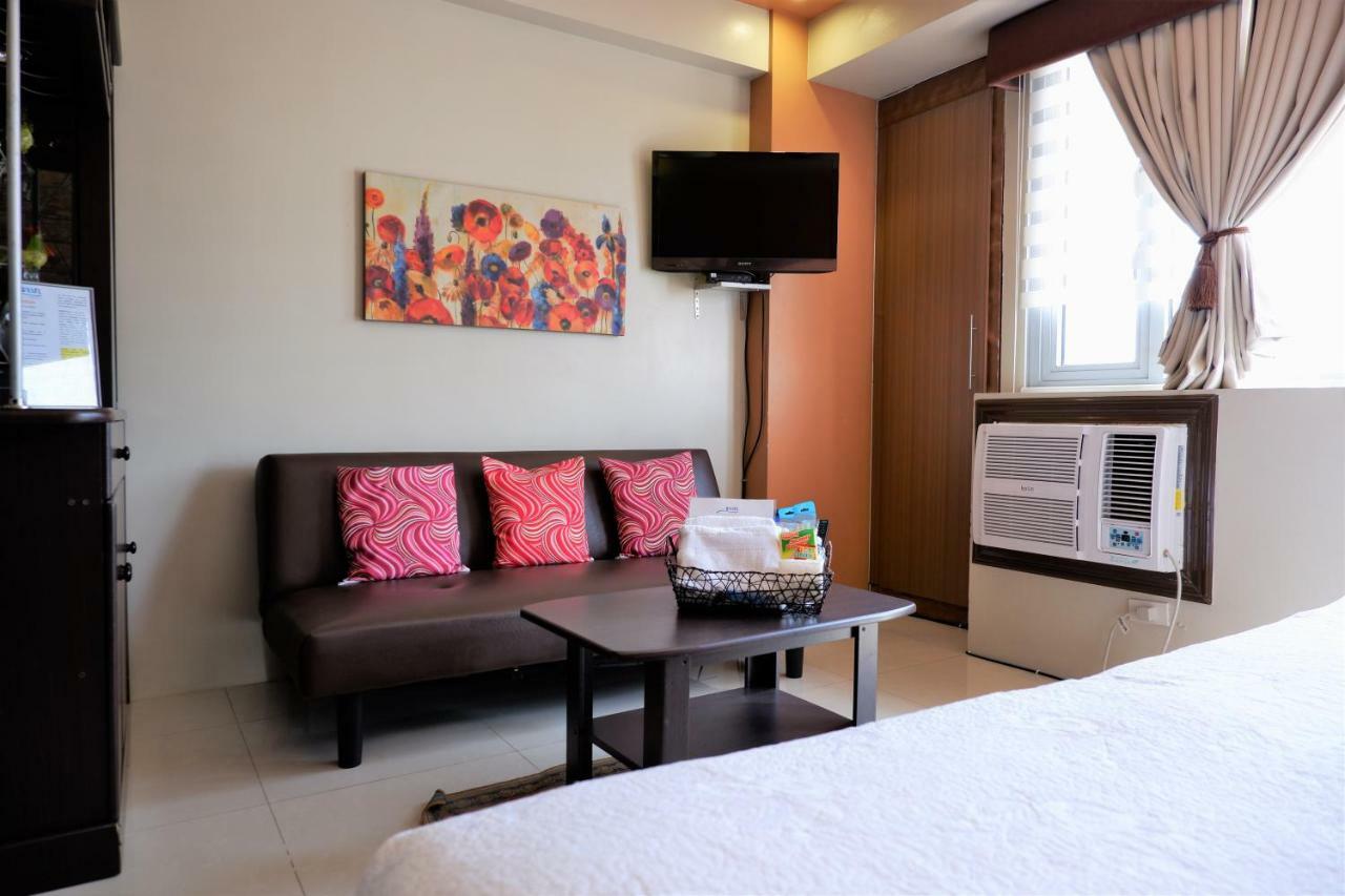One Palm Tree Villas مانيلا المظهر الخارجي الصورة